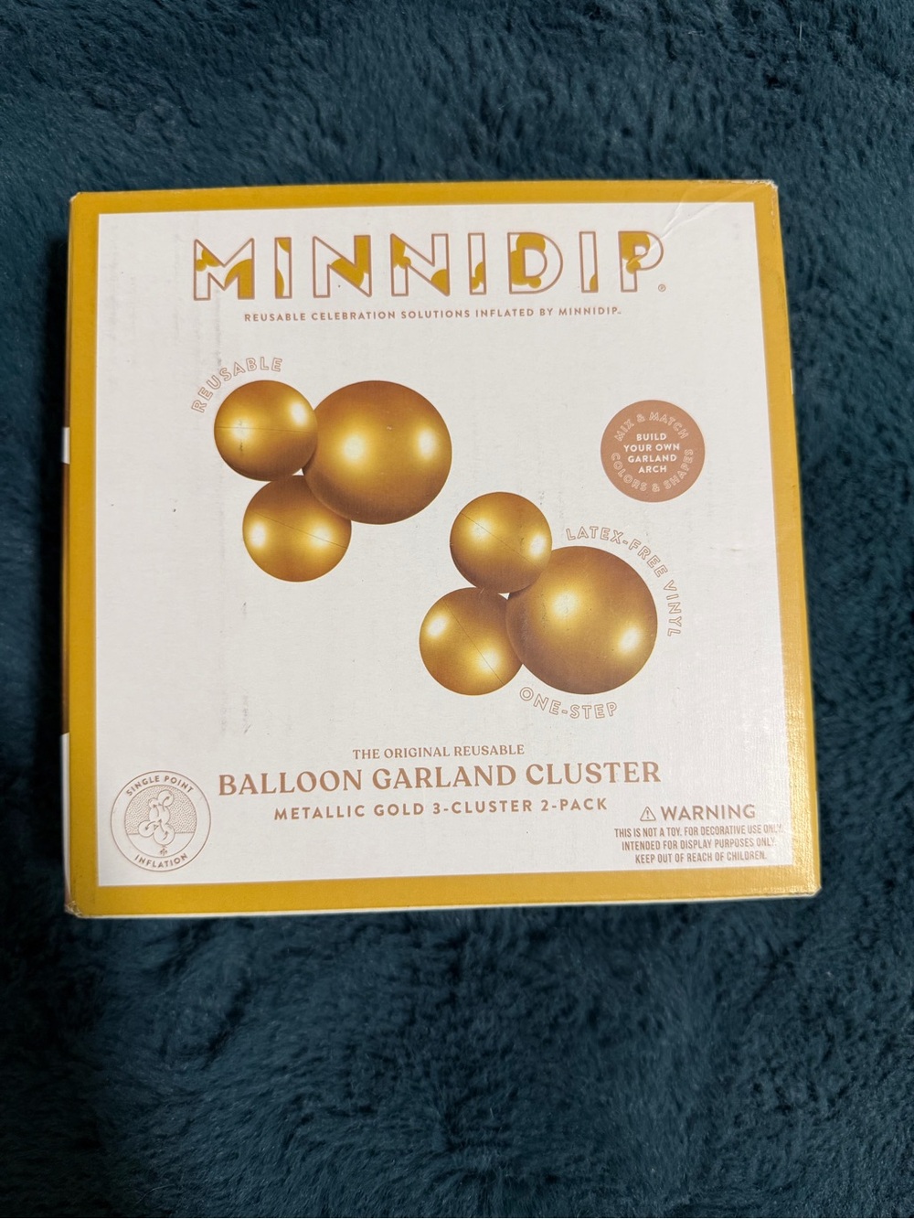 *NWT* Metallic Gold Balloon Garland Cluster - Reusable 2-Pack